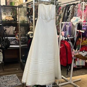 David's Bridal Ivory Strapless Prom Dress